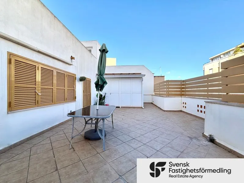 Penthouse for sale in Calle d'Avinyó — photo 1