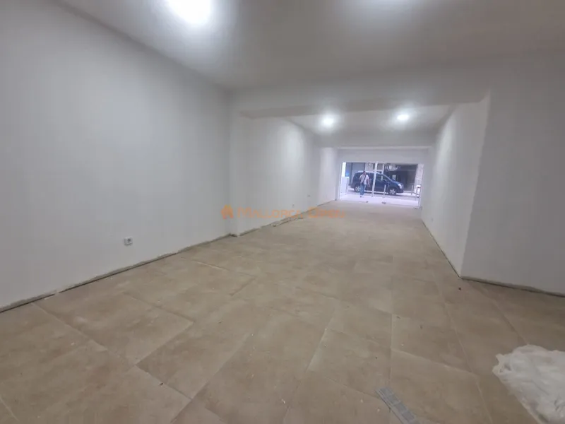 Commercial premises for sale in Cala Millor, 50 m from the sea — photo 4