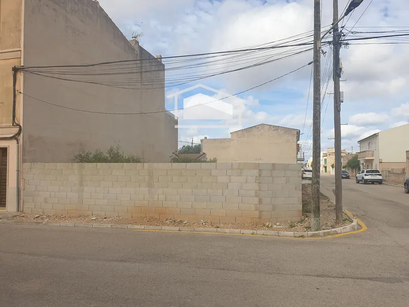 Urban plot of 297 m² in Ses Salines, near the old town — photo 3