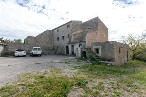 Arta, traditional historic manor house near Artà — photo 9