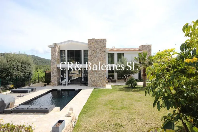 Luxury villa — photo 1
