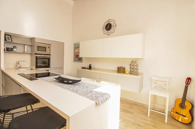 Beautiful Apartment with Private Roof Terrace close to La Rambla - Temporary Contract Available from October for 6 Months — photo 11