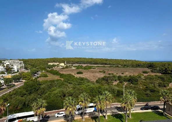 Flat / apartment in Avenida de ses Palmeres, Sa Coma — photo 1