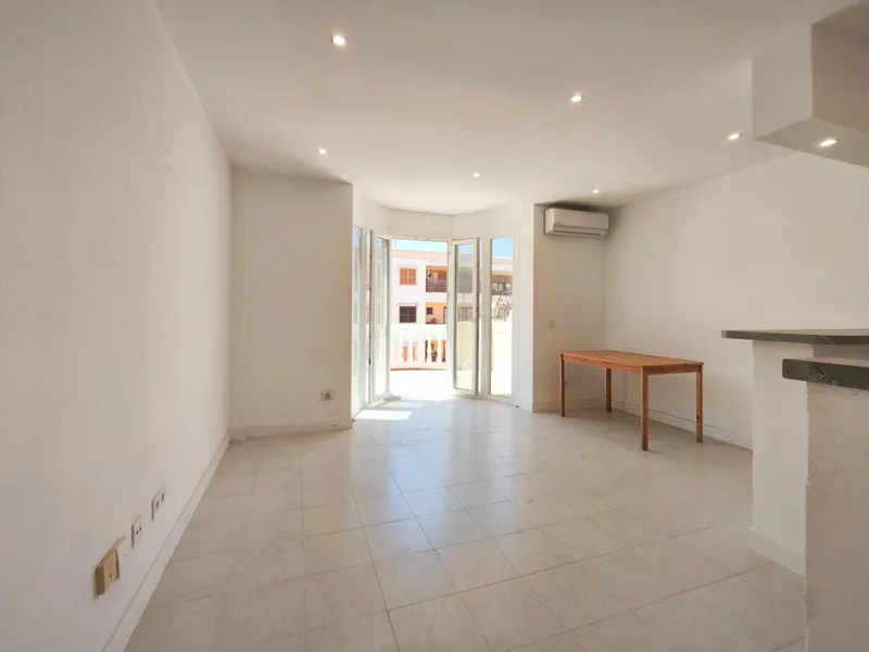 Apartment for sale in Port d'Andratx – Harbor location with terrace, side sea view and underground parking — photo 4