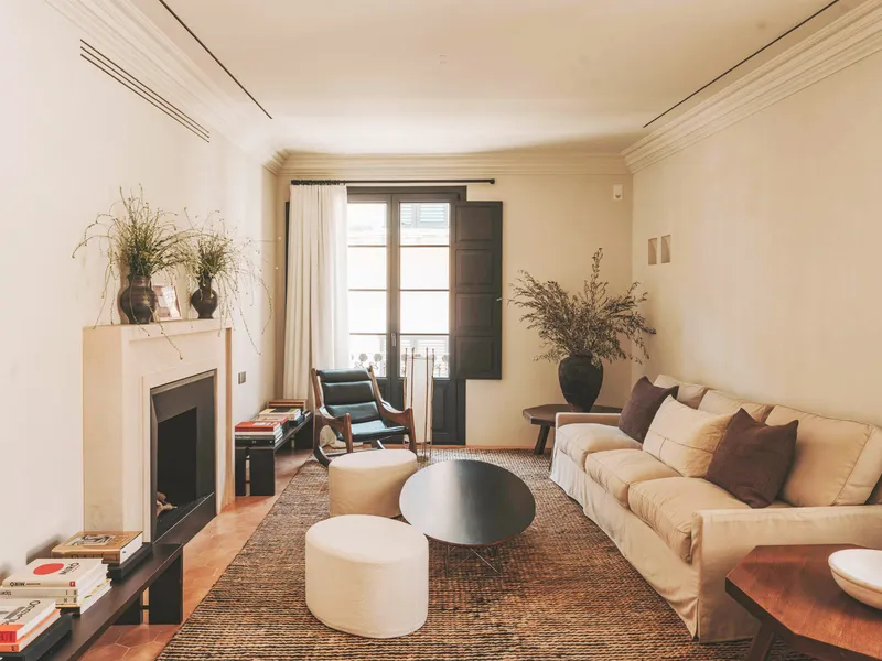 Penthouse in a stately mansion from the 16th century, in the old town of Palma — photo 4