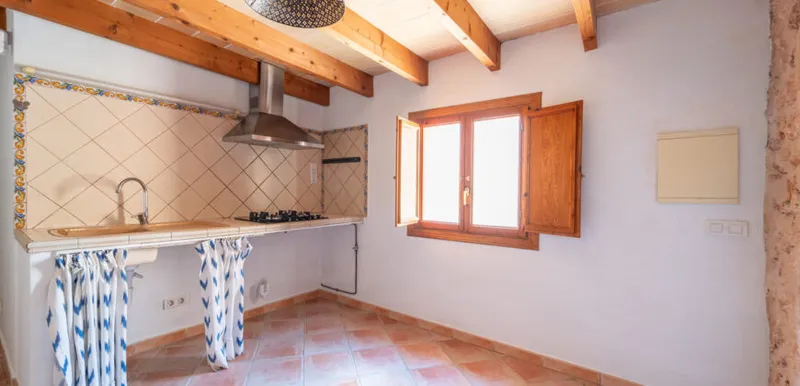 Reformed flat with Mallorcan charm for rent in Campos — photo 10