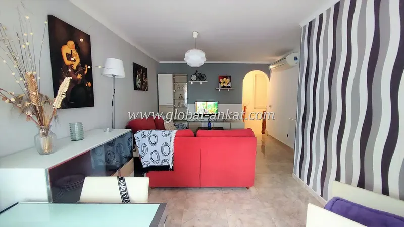 Duplex apartment of 100m2, located a few meters from the beach in Portocolom with a charming patio — photo 2