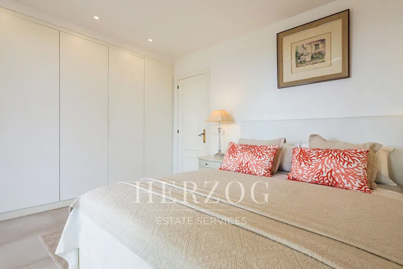Exclusive apartment on the Paseo Maritimo in Palma de Mallorca — photo 12