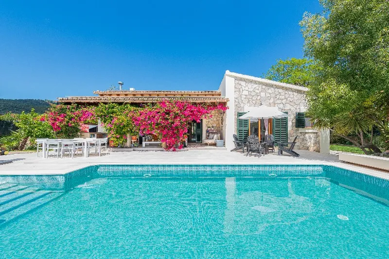 Fully reformed energy-efficient detached villa with heated saltwater pool in Crestatx — photo 1