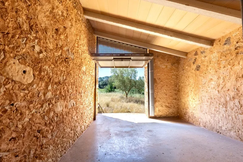 Rustic estate of 15,500 m² with centenary house and great potential — photo 7