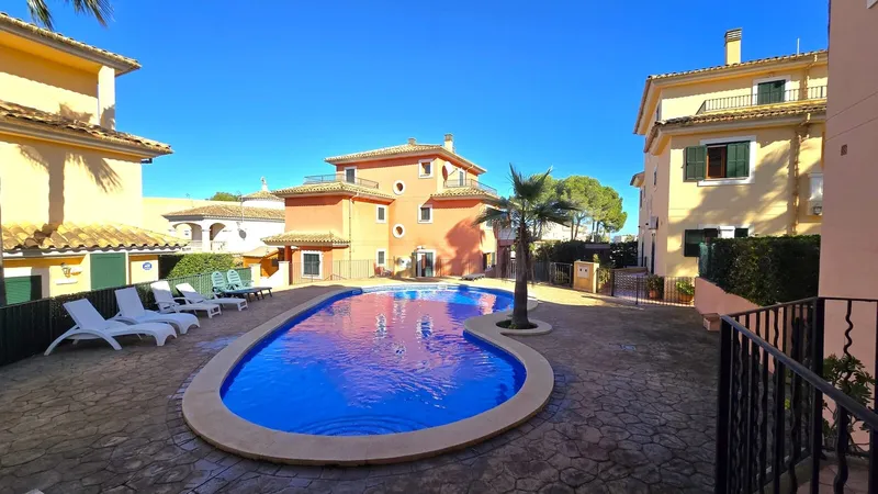 AL-JHRE058 – Semi-detached house with 3 bedrooms, central heating system and a terrace just 500 meters from Can Picafort beach. — photo 8