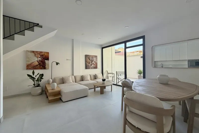 Renovated townhouse with rooftop terrace in Molinar — photo 3