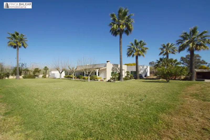 Magnificent rustic estate next to the S'Albufera nature reserve in Puerto de Alcudia, plot of 2,652 m2 fully fenced with access — photo 2