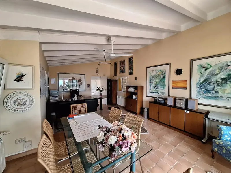 Fabulous villa on second line of the sea with views from the second floor — photo 9