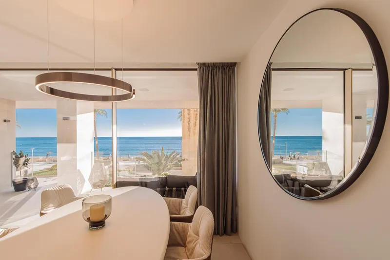 Design apartment in a privileged location on the seafront in Portixol — photo 10