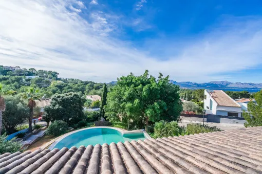 Alcudia, luxury villa with pool and sea views from the rooftop in Bonaire — photo 2