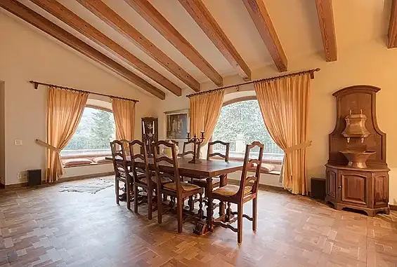 Rustic property in impeccable condition. The main house has: large hall; five bedrooms with en-suite bathroom; one toilet; two living rooms with fireplace, one d — photo 8