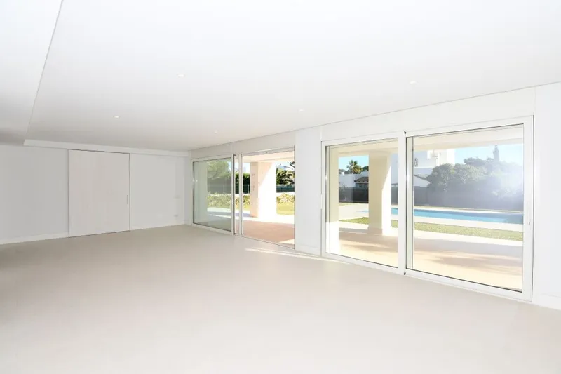 New and modern villa with beautiful sea views in Cala D'Or — photo 11