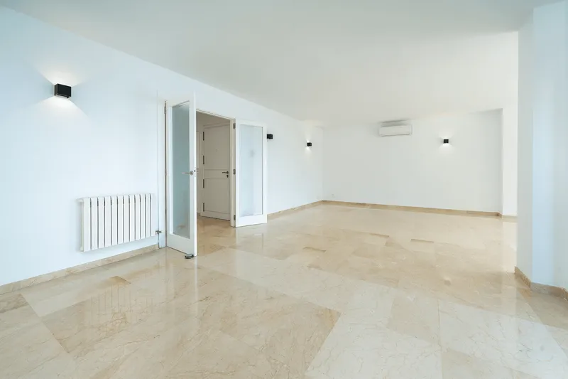 Long term rental apartment with sea access and parking in Illetas — photo 10