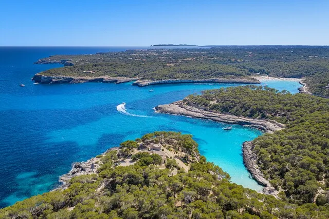 Coastal finca and private estate for sale in Parc Natural de Mondragó, Mallorca — photo 10