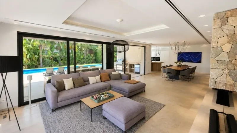 Impressive modern villa with rooftop sea views in Nova Santa Ponsa. — photo 7