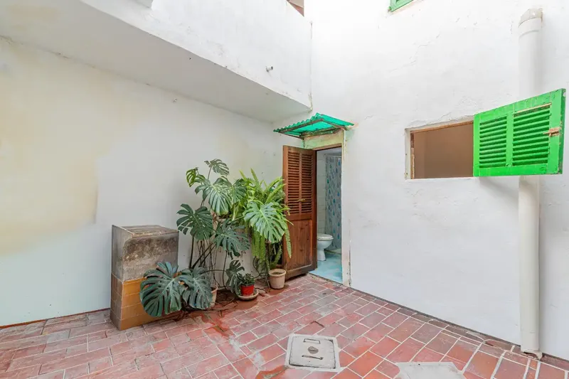 House of 211 m2 for renovation in Inca for sale — photo 8