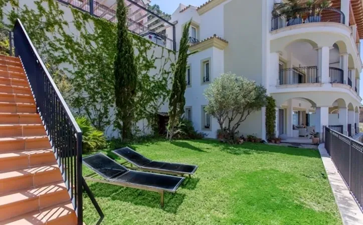 Astonishing garden apartment with first line quality sea views, elegant homes for sale in Puerto Andratx — photo 2