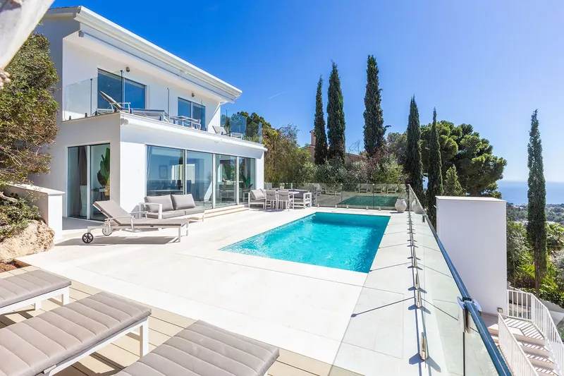 Modern villa with breathtaking views in a privileged location — photo 4