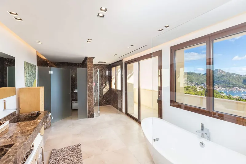 Luxury villa with sensational views on 100,000 m² of land — photo 12