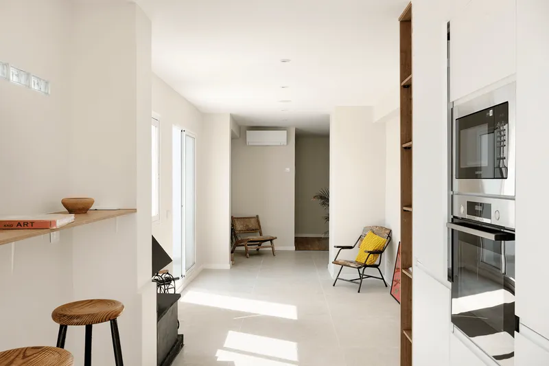 Penthouse with terrace and sea views in Santa Catalina, Palma de Mallorca — photo 5