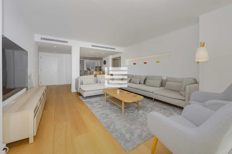 Luxury First-Line Apartment: The Privilege of Coastal Living in Puerto de Alcudia — photo 6