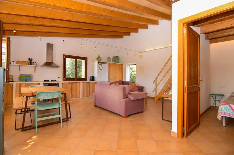 Available from October 2026 to May 2027 (both months included), this charming country house is located just 10 minutes from the center — photo 5