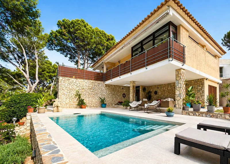 Renovated villa with partial sea views in Costa de la Calma — photo 1