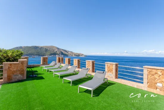Villa with ETV License, Guest House, and Pool in Cala Ratjada — photo 1
