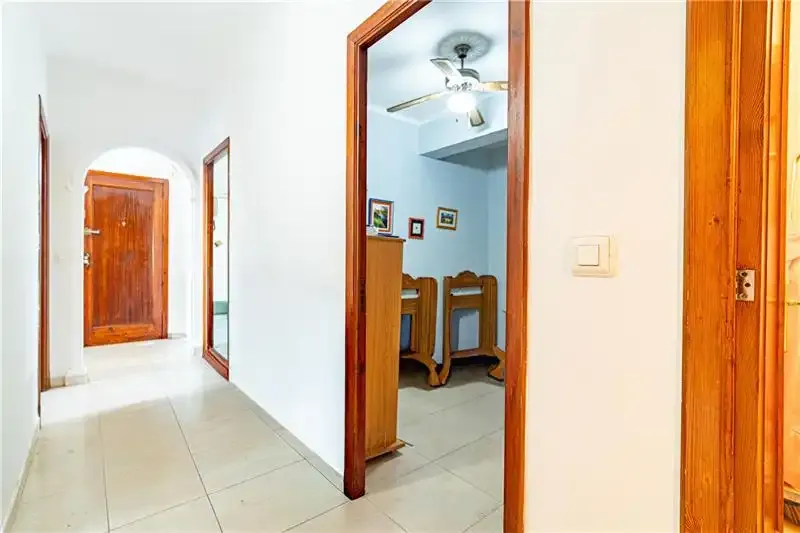 Amplio piso en Son Cotoner, 113m2 con terraza de 18m2 aprox., amplio salón comedor con salida a balcón, cocina amueblada con office, coladur — photo 11
