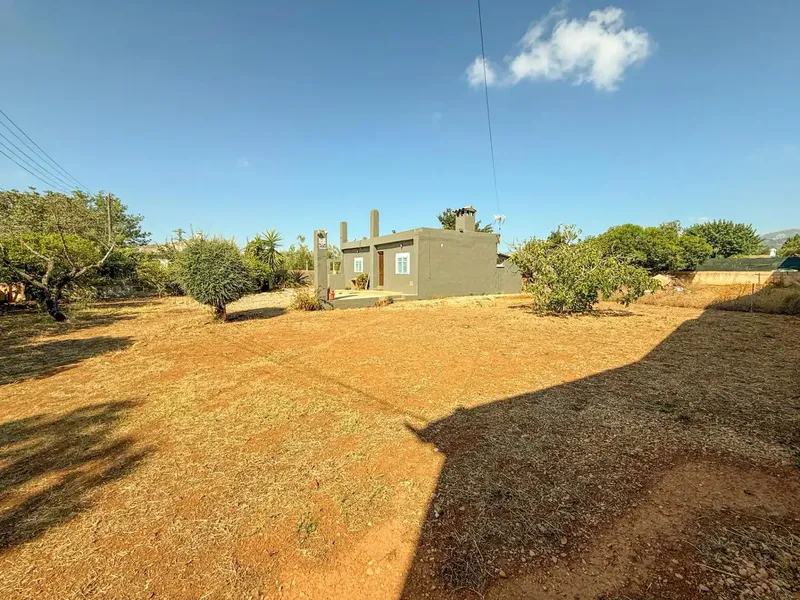 Discover this exceptional rustic estate of 900 m2, located just one minute from the charming town of Inca and with easy access to the highway — photo 3