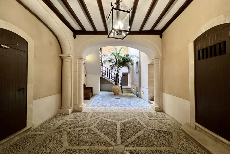 Impressive noble floor with sea views in Palma — photo 2