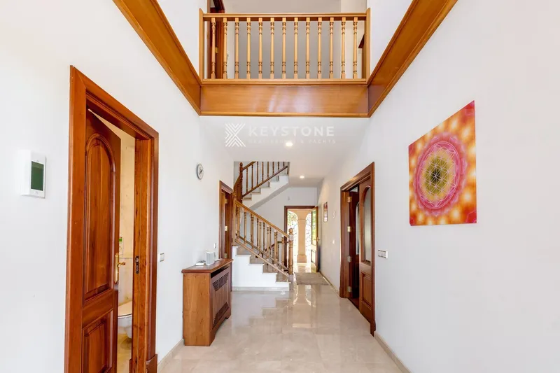 House — photo 8