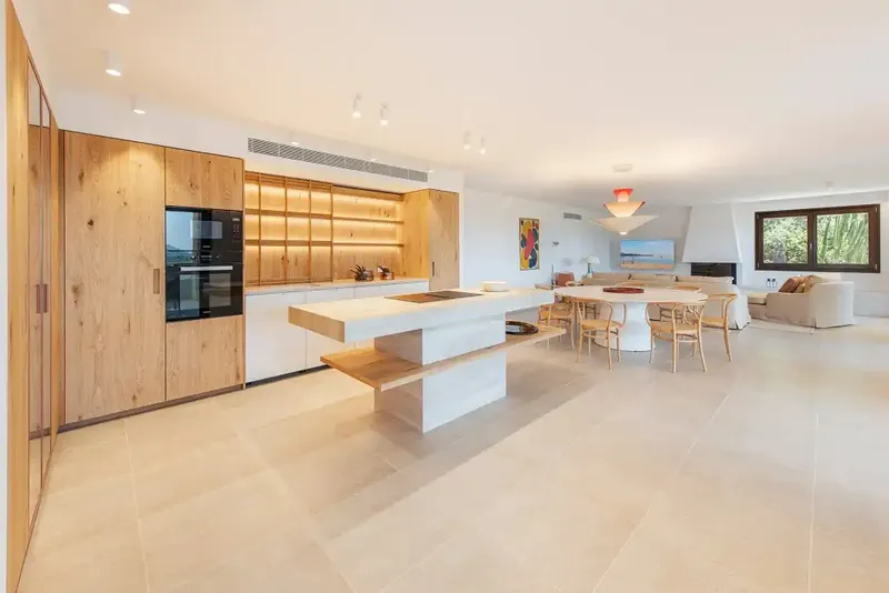 This incredible villa is located in the coveted area of La Font, on the outskirts of Pollensa, with a peaceful mountain backdrop and a position — photo 10