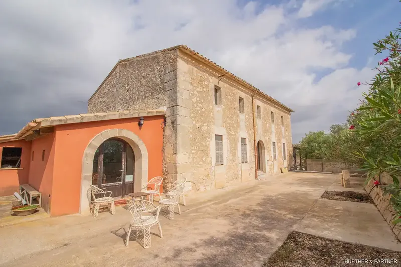 This finca with historical background has a lot of charm. At the moment the house is still under construction and can be finished to your liking — photo 3
