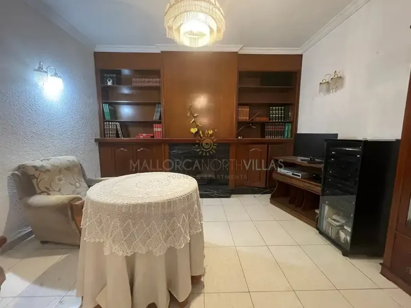 Located in the center of the charming village of Caimari, this two-story Mallorcan house offers character, space and many possibilities. — photo 7