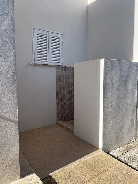 Chalet with unobstructed sea views — photo 9
