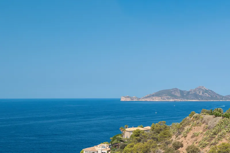 Fully renovated triplex with stunning views of Dragonera Island — photo 9