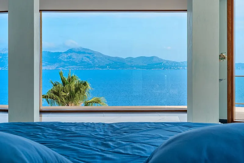 Majestic Villa with Expansive Sea Views and Ultimate Privacy in Formentor — photo 9