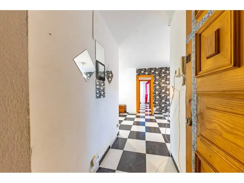 Bright Ground Floor Apartment Steps from Palma Beach and the Seafront Promenade — photo 4