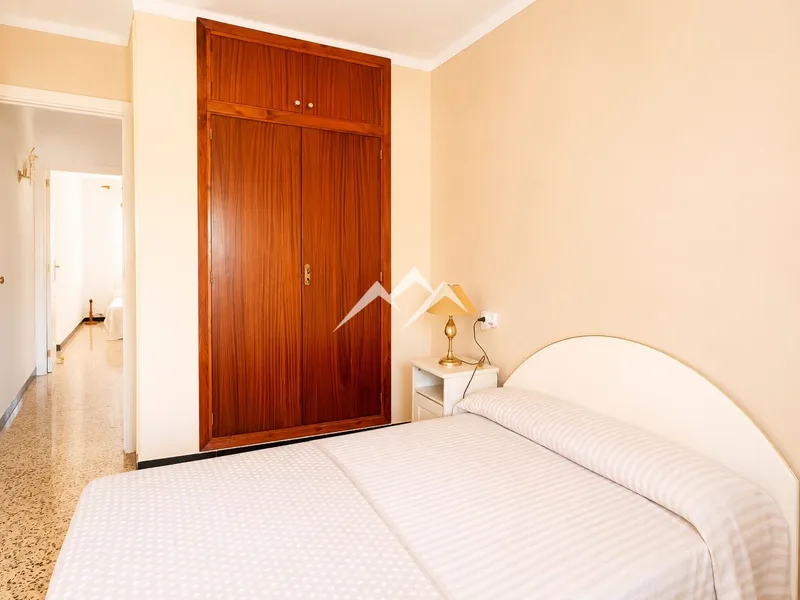 Bright apartment with balcony in Son Canals — photo 7