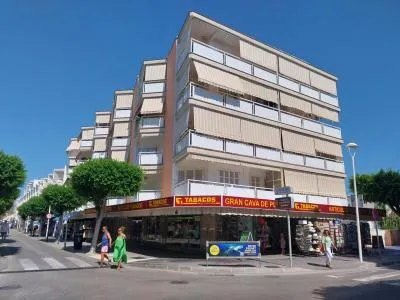 Apartment in Calvià (Santa Ponça) with 44 m² built surface, 7 m² terrace, 1 room, 1 bathroom, 100 m to the sea, lift — photo 1