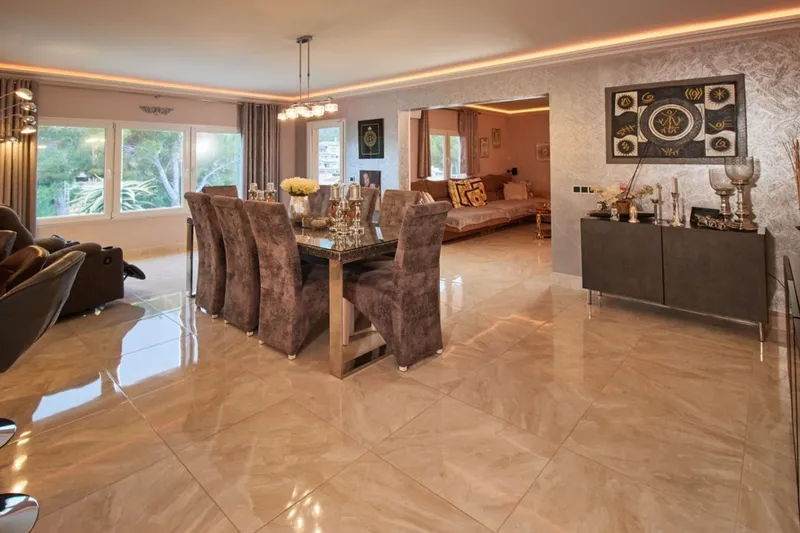 Villa with three separate apartments in Paguera — photo 10