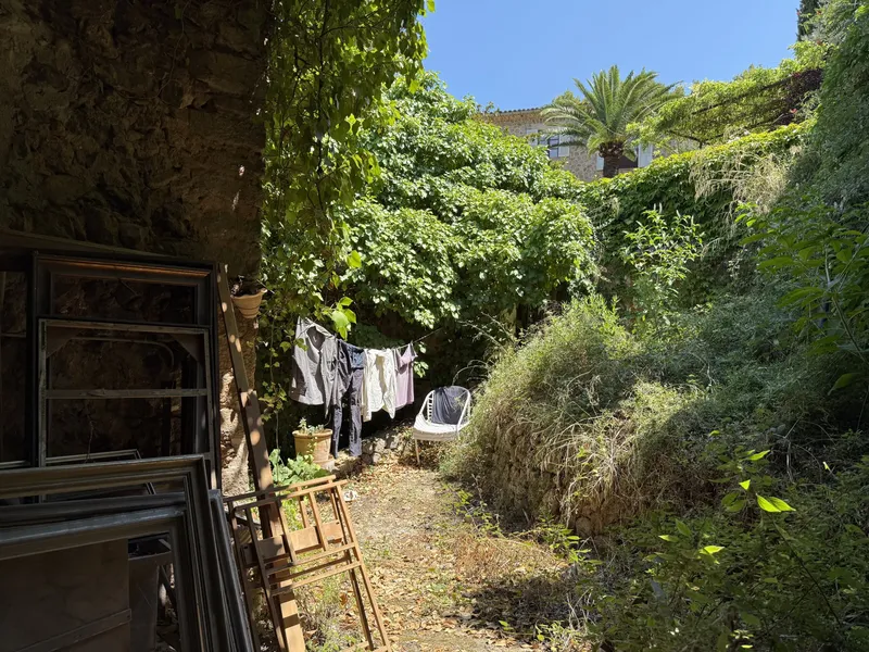 House to renovate in Deià — photo 1