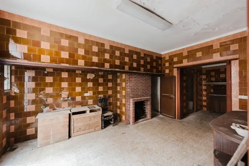 This beautiful early 20th century mansion with striking facade and spacious rooms is offered for sale in the heart of Manacor. — photo 7